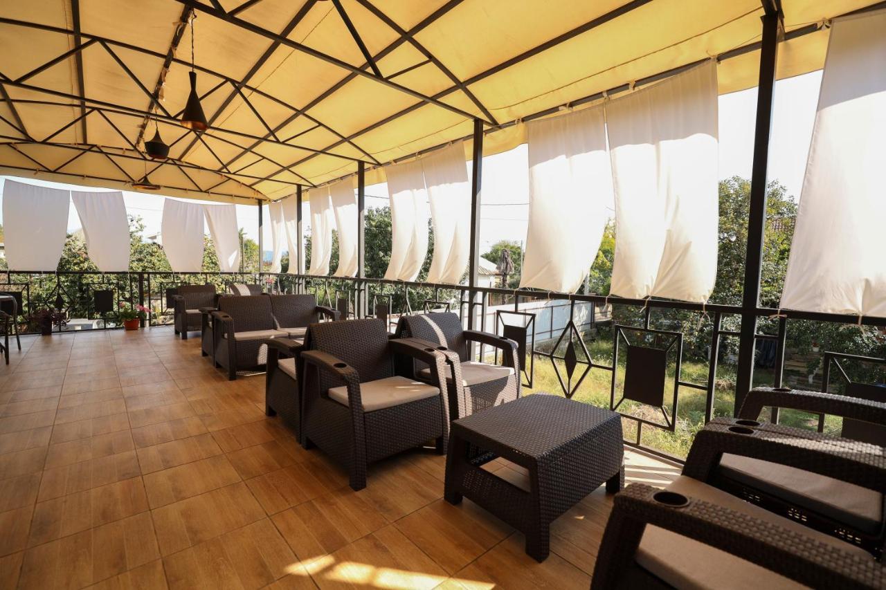 Hotel Capri Suchumi Zewnętrze zdjęcie