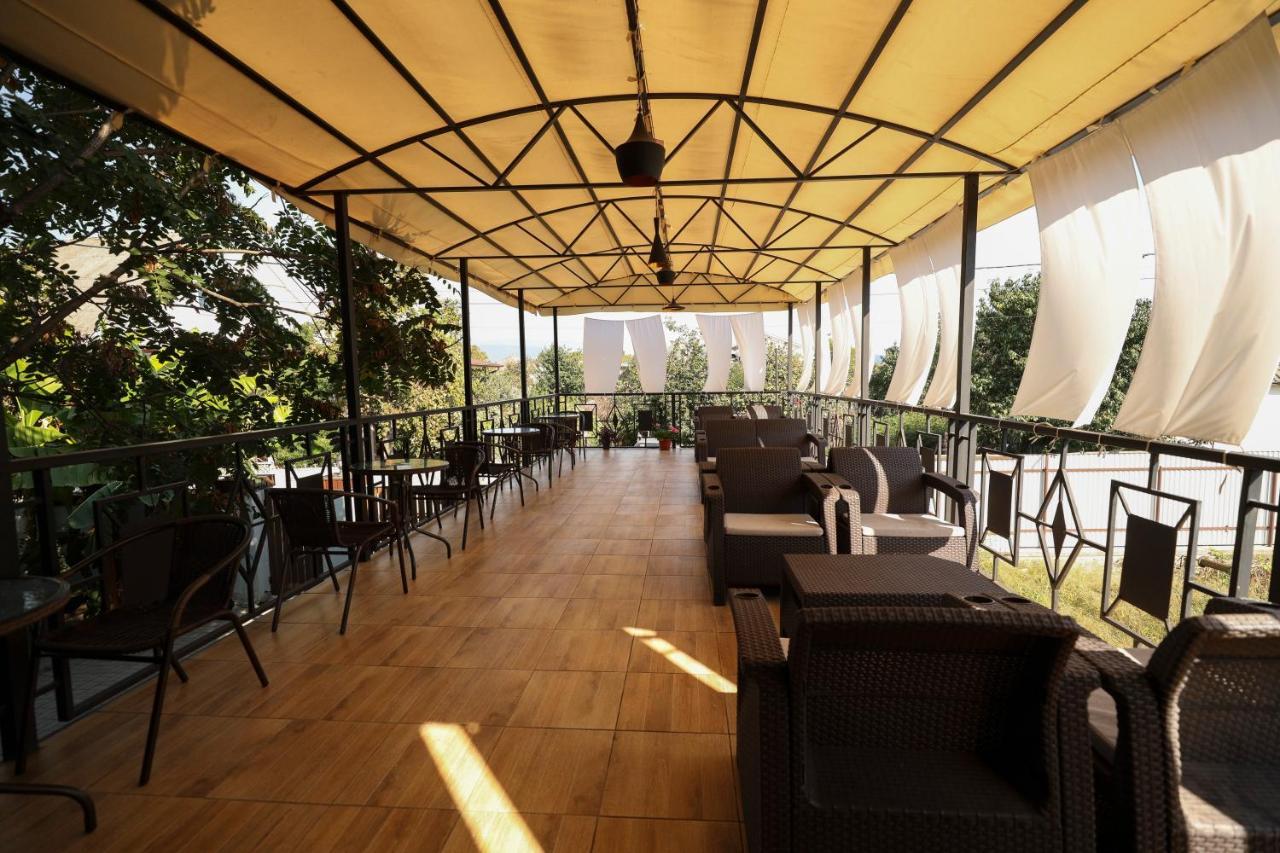 Hotel Capri Suchumi Zewnętrze zdjęcie