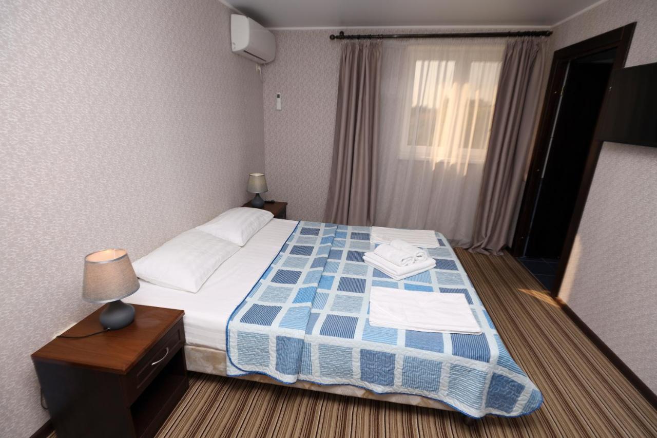 Hotel Capri Suchumi Zewnętrze zdjęcie
