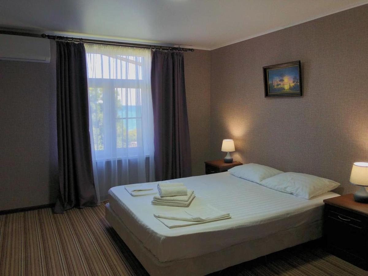 Hotel Capri Suchumi Zewnętrze zdjęcie
