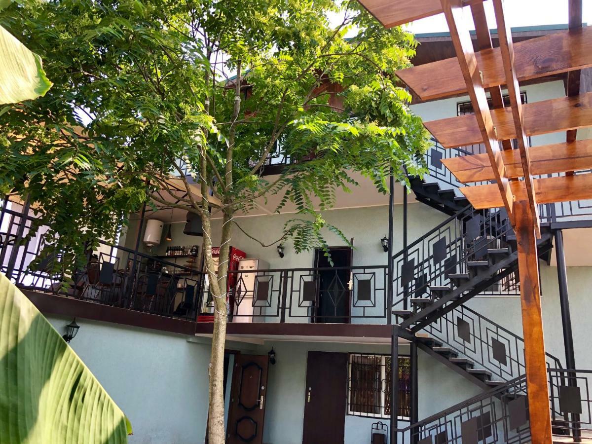 Hotel Capri Suchumi Zewnętrze zdjęcie