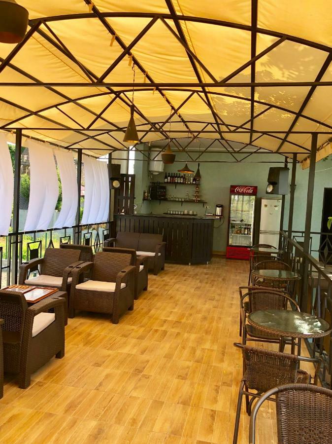 Hotel Capri Suchumi Zewnętrze zdjęcie