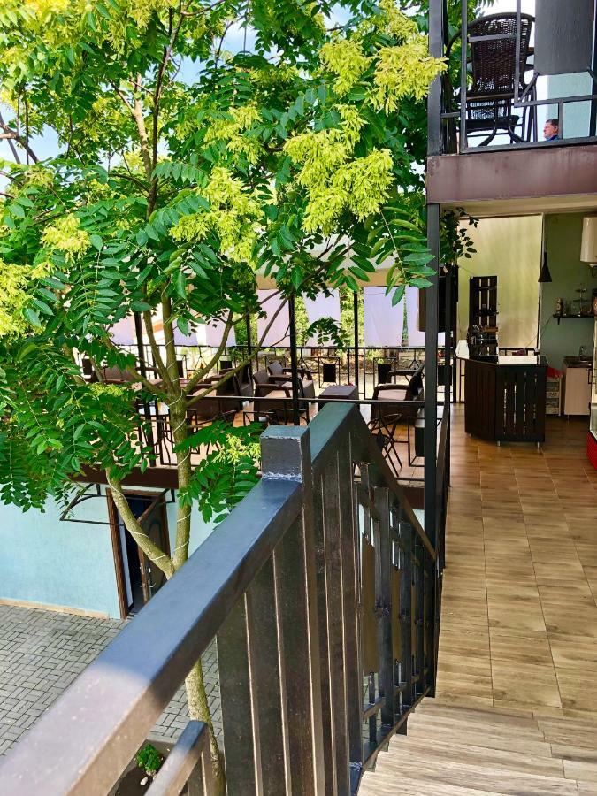 Hotel Capri Suchumi Zewnętrze zdjęcie
